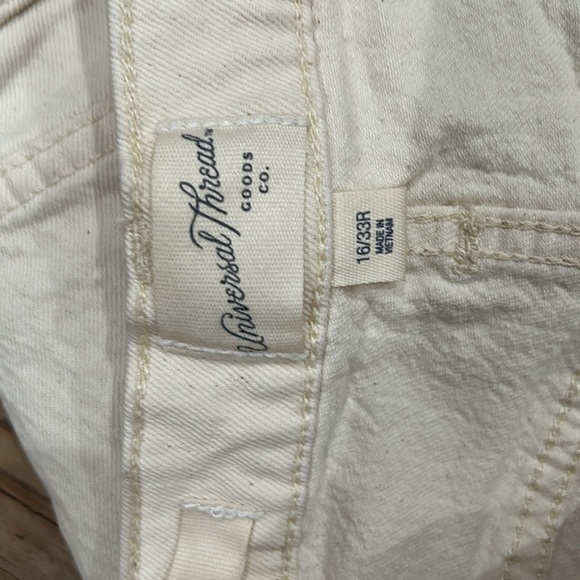 Universal Threads Jean - Picture 3 of 4